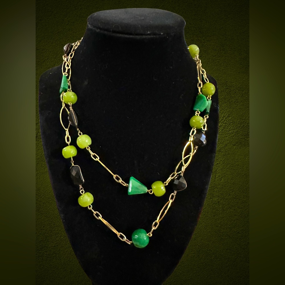 Beautiful chain link with a variety of green stones 36”
